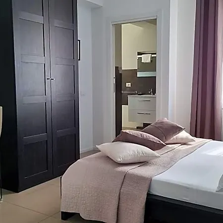 Bed & Breakfast Location10