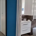 לינה וארוחת בוקר Location10