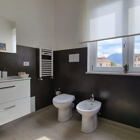 Location10 Bed & Breakfast 4*